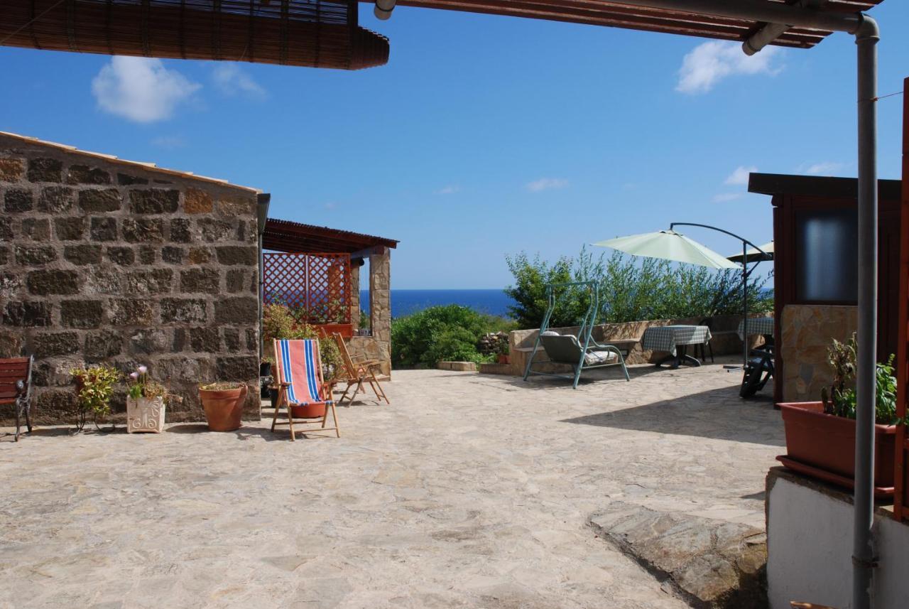Case Vacanze La Cernia Bruna Isola di Ustica Luaran gambar