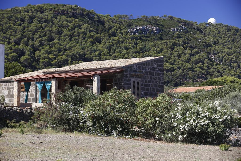 Case Vacanze La Cernia Bruna Isola di Ustica Luaran gambar